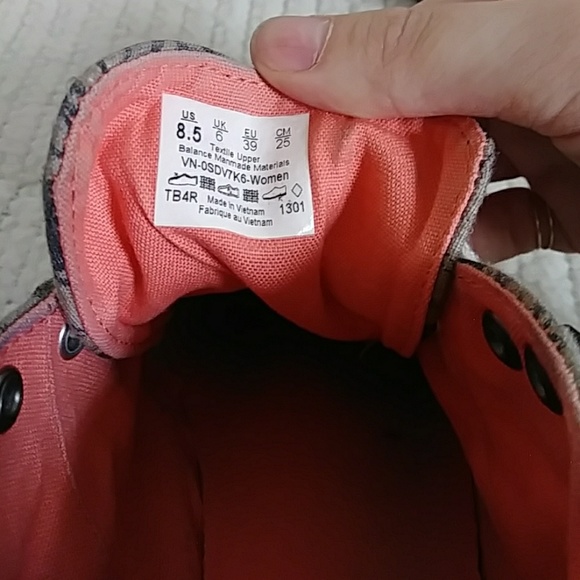 Leaf Pattern Vans - Picture 3 of 4